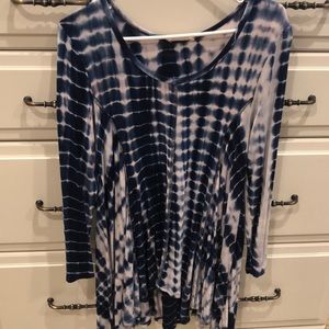 Tie dye v neck flow tunic